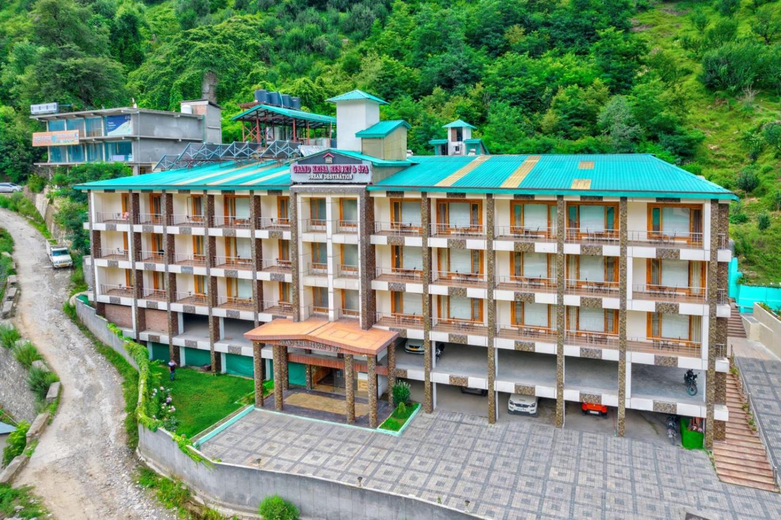 Grand Krisa Resort & Spa, Manali Experience Luxury With All Weather Acs In Every Room - Manali (Himachal Pradesh) — Photos 1